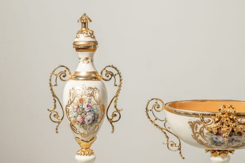 فازة خزف سيفر  أبيض (نحاس معتّق) - Image 3